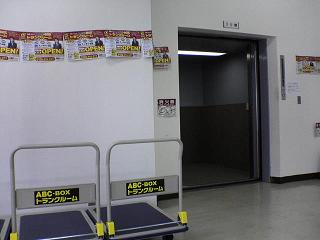 2号館エレベーター